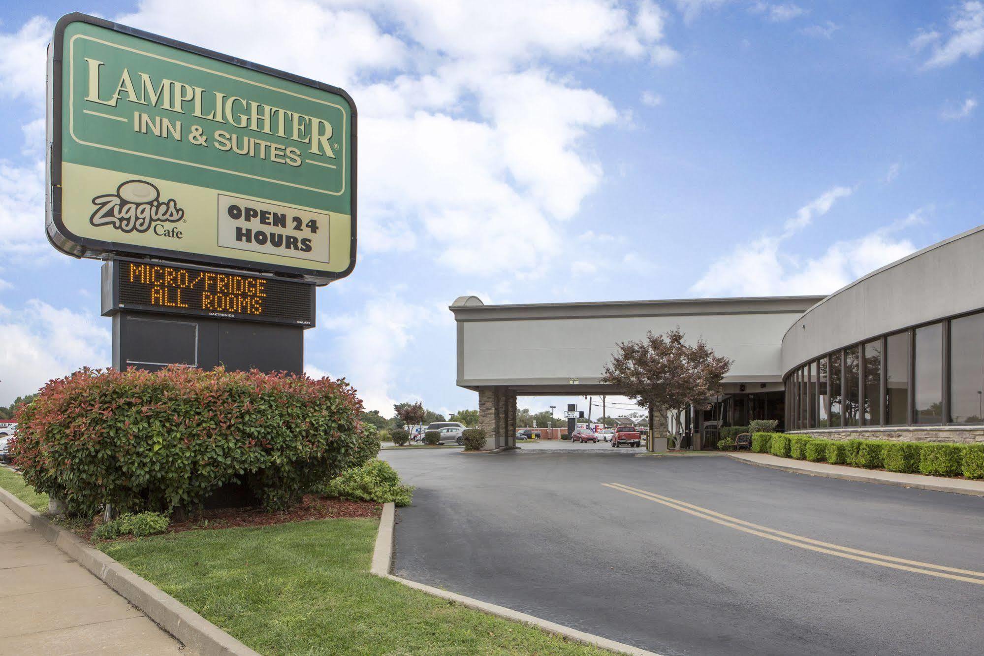 Lamplighter Inn-South Springfield Exterior photo